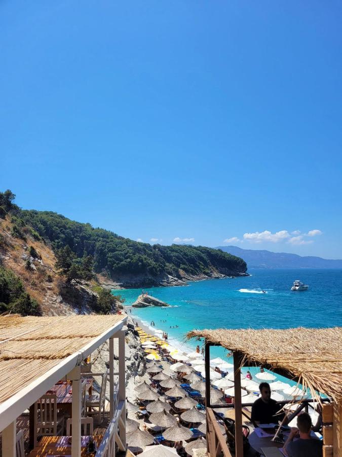 Saranda Seacret Suites Exterior photo