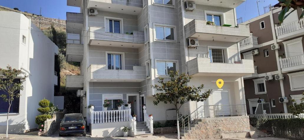 Saranda Seacret Suites Exterior photo